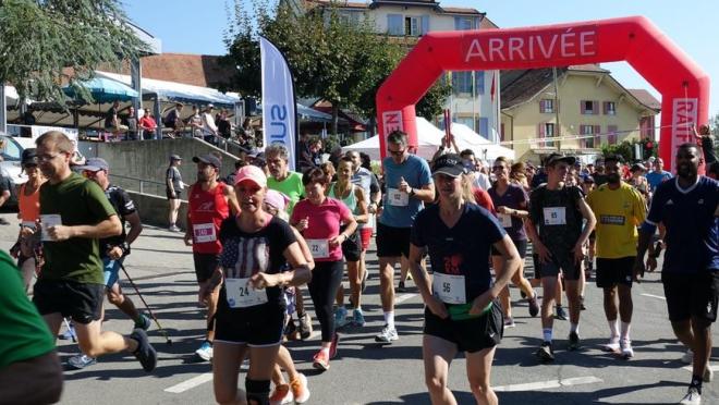 Départ des coureurs, avec ou sans handicape, lors de l'édition de 2025
